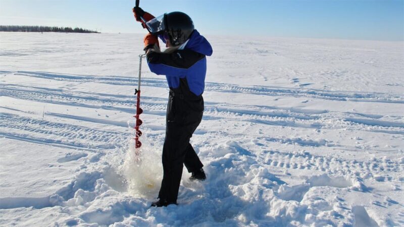 Kemi-Tornio: Ice Fishing Safari with Snowmobiles - The Experience in Detail