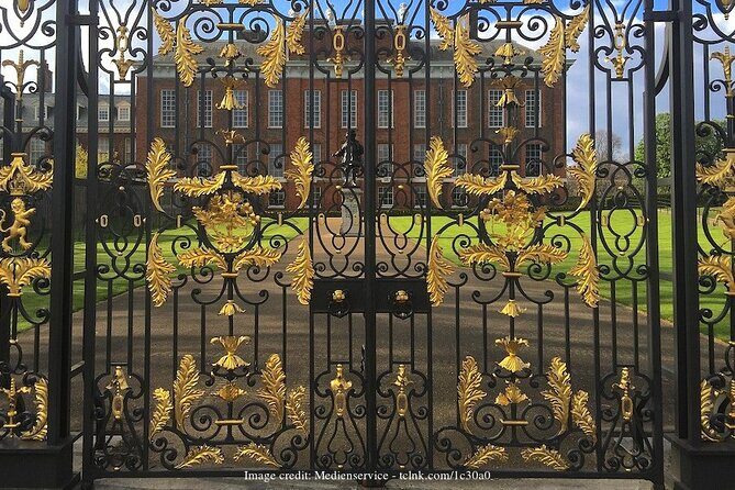 Kensington Private 4h Tour Including The Victoria & Albert Museum - The Itinerary in Detail