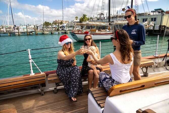 Key West Christmas Cruise with Live Band and Drinks - An In-Depth Look at the Experience