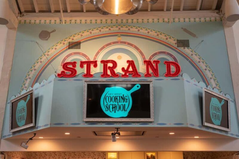 Key West: Cooking Show Chef Demonstration with Meal - The Drinks & Atmosphere