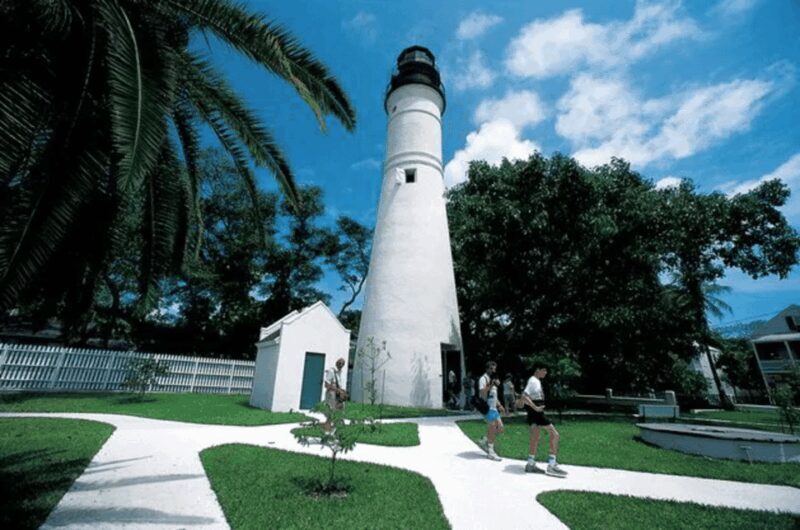 Key West: Luggage Services - Key West: Luggage Services – A Practical Solution for Travelers