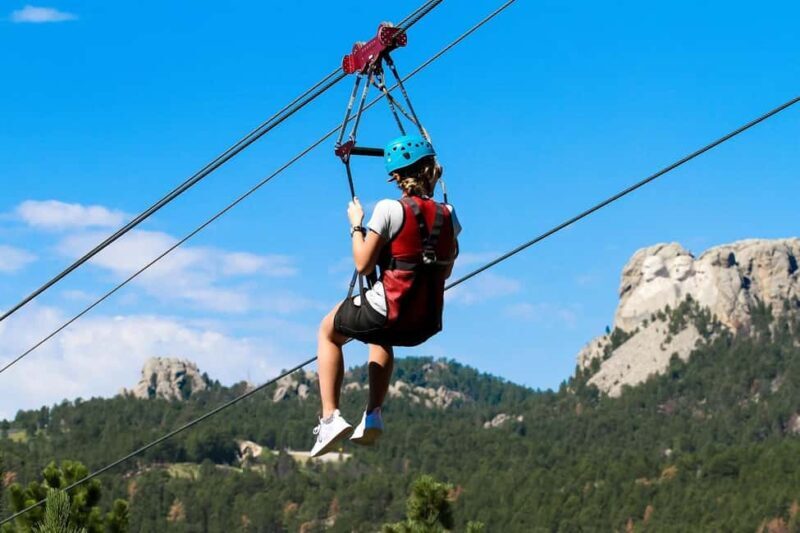 Keystone, SD: Pinnacle Zipline Tour by Mt. Rushmore - An Overview of the Experience