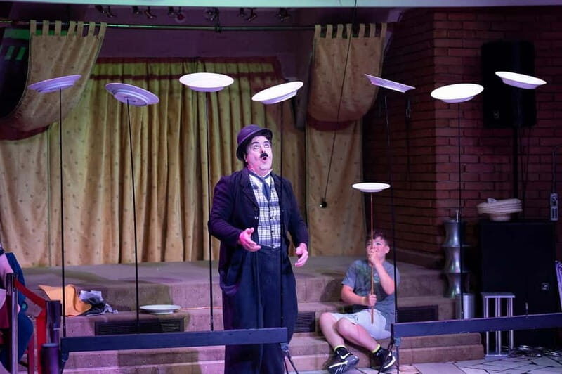 Khan's Tent Restaurant w/ Live Music & Transport - The Setting and Atmosphere