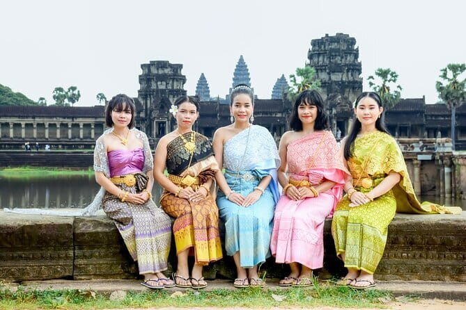 Khmer Traditional Custom Dressing Tour at Angkor Wat - Key Points