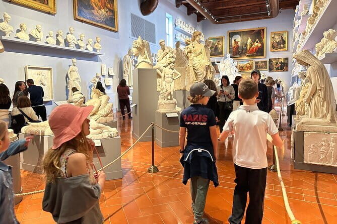 Kid-Friendly Florence Accademia Tour w Michelangelo's David & City Wonders - Exploring Florence’s Historic Center