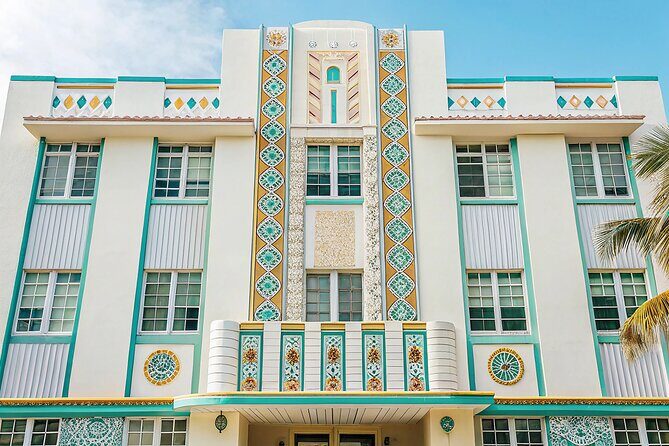 Kid-friendly Miami City Highlights Guided Tour for Families - Authentic Family Experiences