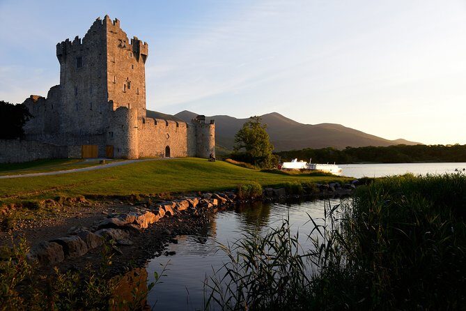 Killarney Highlights Walk  Castle Lake Carriage Ride - Key Points