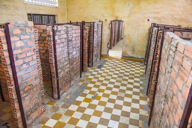 Killing Fields and Prison S21 Bus Tour - Is This Tour Right for You?