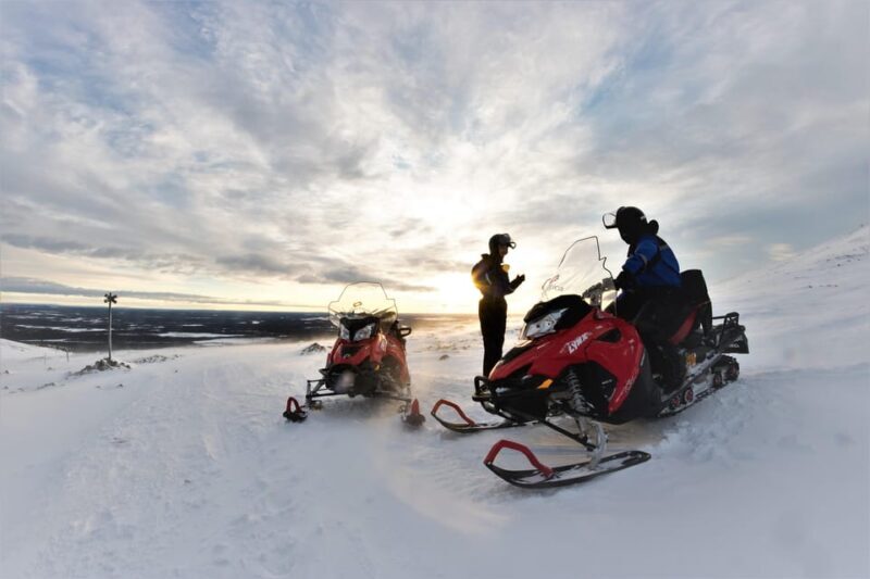 King of Ylläs: Snowmobiling to the Hill - Who Will Love This Tour?