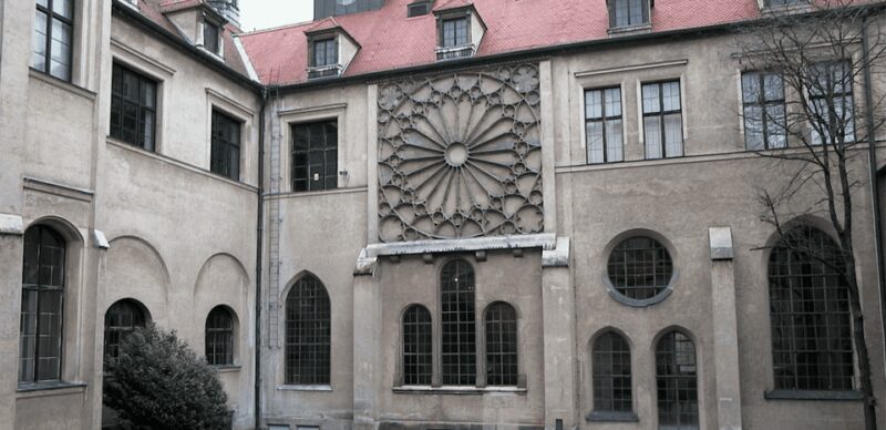 Klassik im Museum - An In-Depth Look at "Klassik im Museum"