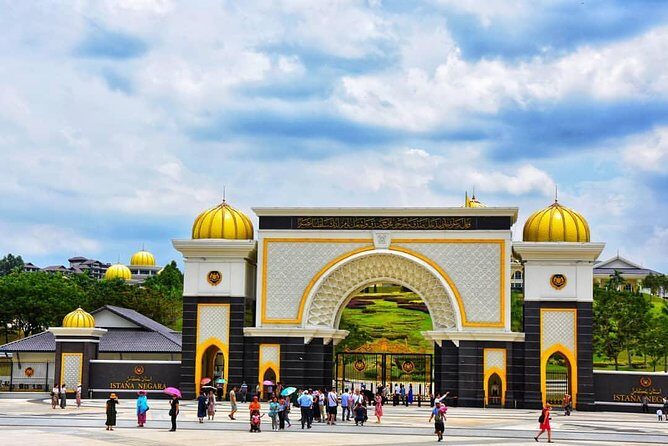 KLCC Lake of Symphony and The River Of Life Tour - Private - Practical Details & Tips