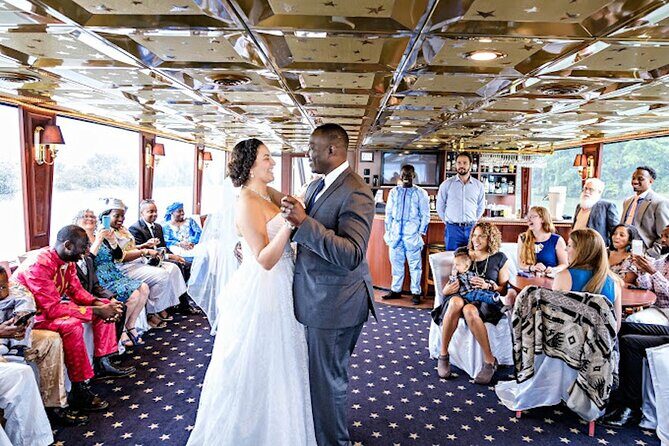 Knoxville River Cruise Aboard the Volunteer Princess - What Makes the Volunteer Princess Stand Out?