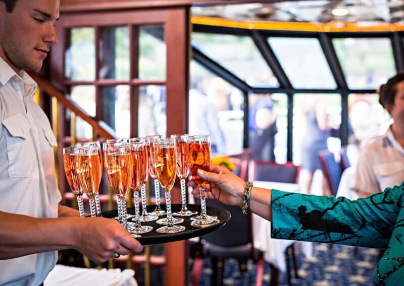 Knoxville: Sunset Dinner Cruise on Tennessee River - The Experience: What You Can Expect