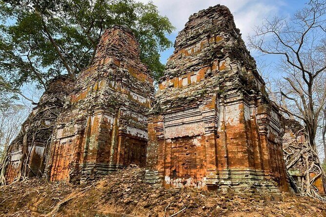 Koh Ker & Preah Vihear - Exploring Koh Ker: A Jungle-Filled Wonder