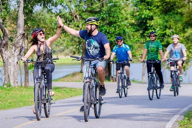Koh Kret Island Bike Tour from Bangkok with Mon Culture & Lunch - Key Points