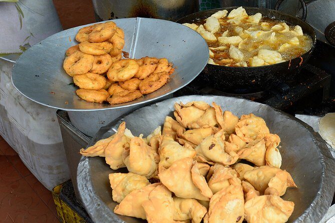 Kolkata Food Crawl (2 Hours Guided Local Food Tasting Tour) - In-Depth Look at the Experience