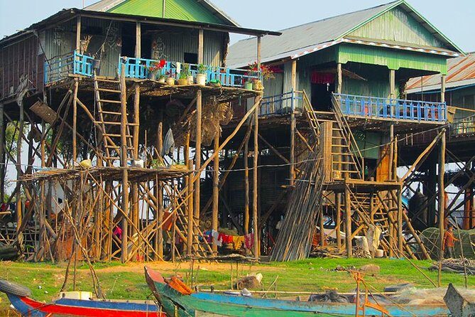 Kompong Khleang Floating Village & Stilt Houses - A Deep Dive into the Kompong Khleang Experience