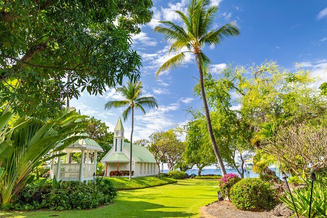 Kona Hawaii Photographer 25 minute session at Outrigger Resort - Key Points