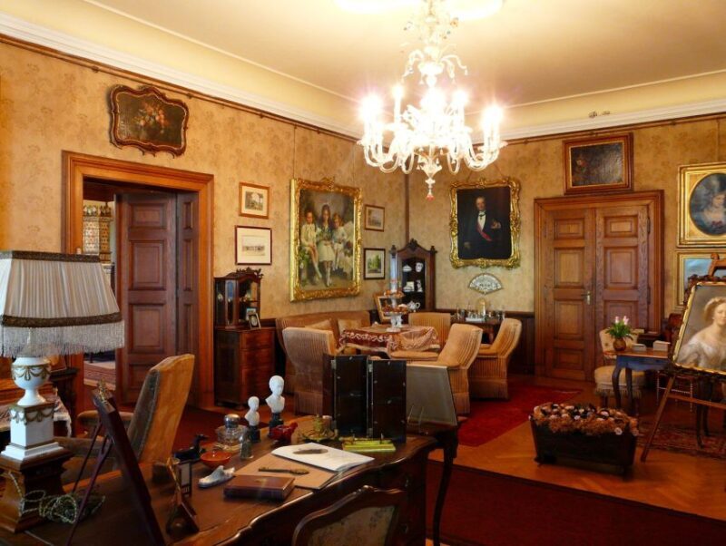 Konopit: Chateau Tour from Prague - FAQ