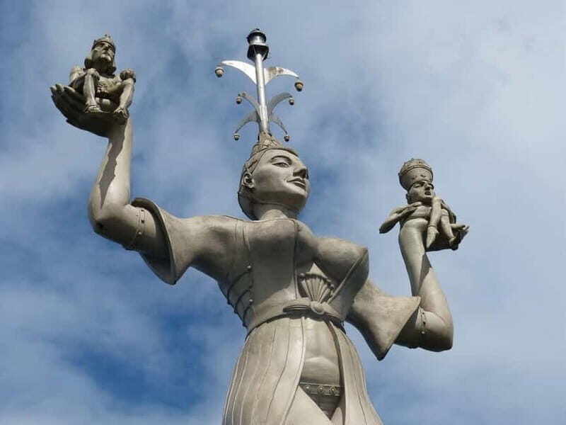 Konstanz: Private Christmas Market Tour - A Close Look at the Konstanz Private Christmas Market Tour