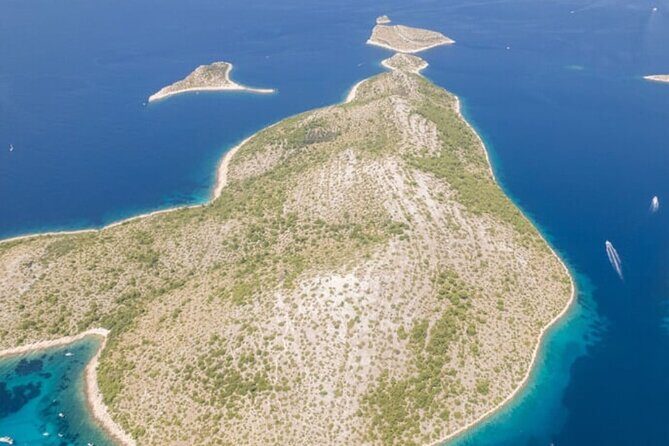 Kornati to island Mana and Kukljica and Beach Lojena Tour by boat - A Closer Look at the Itinerary