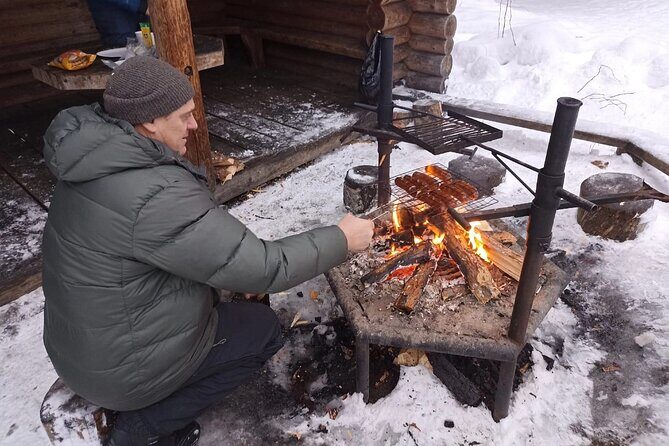 Korouoma Canyon: Frozen Waterfalls Hike & BBQ Experience - The Outdoor BBQ & Warm Drinks