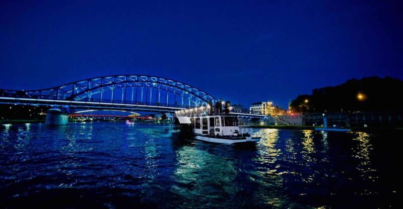 Krakow: 1-Hour Evening Vistula River Cruise - Practical Tips