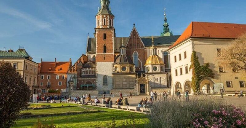 Kraków: 3-Day Wawel Castle, Wieliczka, and Auschwitz Tour - Authentic Perspectives and Review Insights