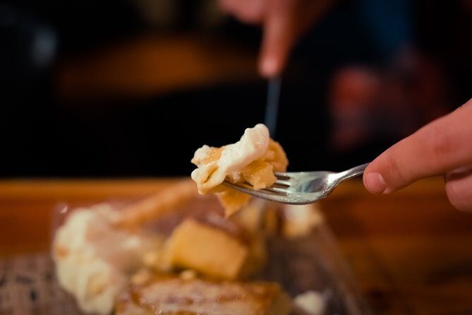 Krakow: 6-Course Full Polish Food & Vodka Dining Experience - What Makes This Tour Stand Out?