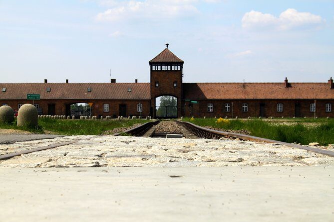 Kraków & Auschwitz-Birkenau Concentration Camp Full-Day Trip from Warsaw - Value for Money