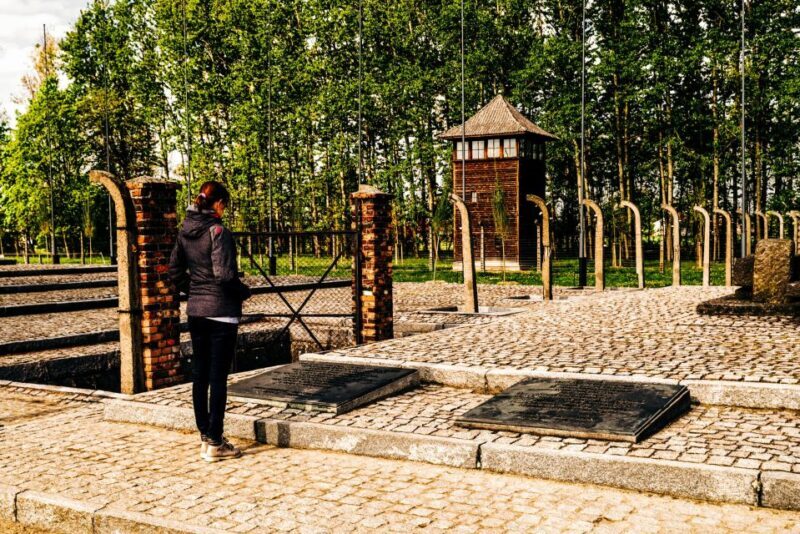 Krakow: Auschwitz-Birkenau Live Guided Tour & Hotel Pickup - An Introduction to the Experience