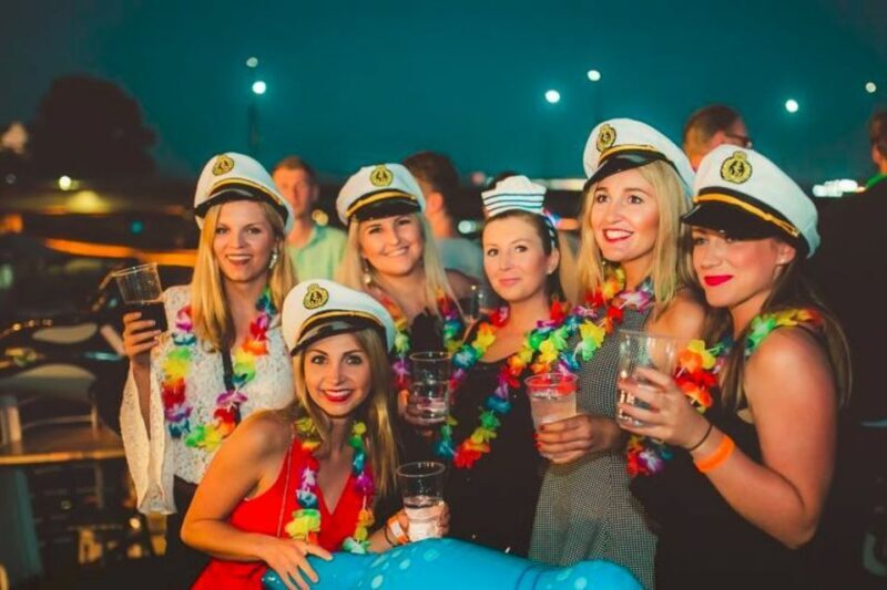 Krakow: Boat Party with Unlimited Drinks - The Experience: What You Can Expect