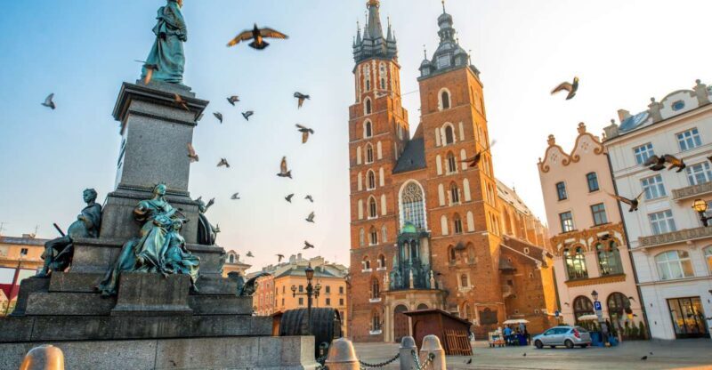 Krakow: City Walking Tours - A Practical Guide to the Tour