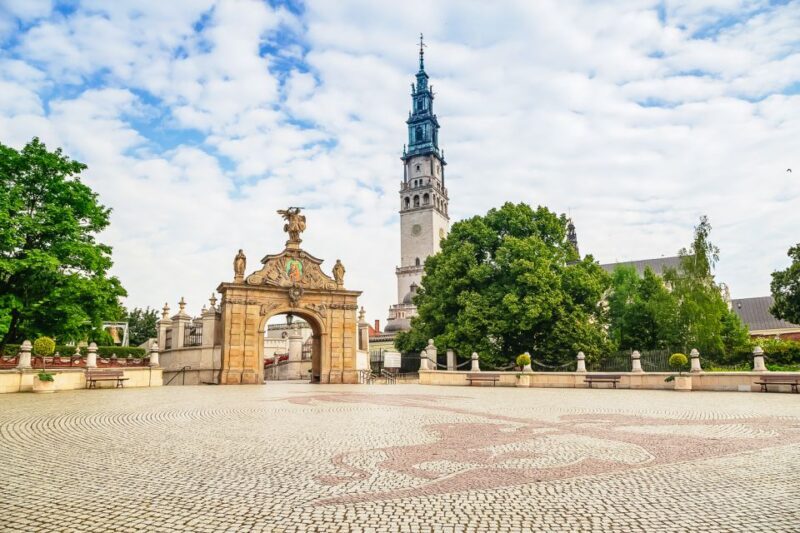 Krakow: Czestochowa & Black Madonna Day Tour - A Complete Look at the Tour Experience