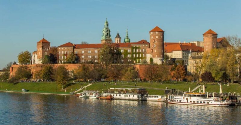 Krakow: Guided Wawel Tour, Lunch, and Vistula River Cruise - Practical Details and Value