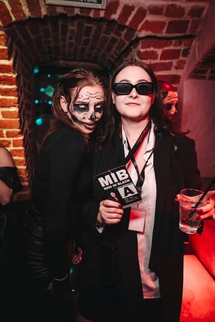 Krakow: Halloween Pub/Club Crawl With 1 H Unlimited Alcohol - Final Thoughts: Who Should Book This Tour?