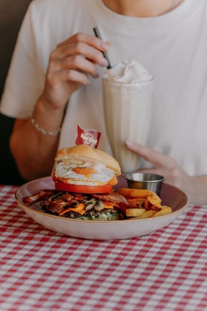 Krakow: Hard Rock Cafe Breakfast - The Setting and Location