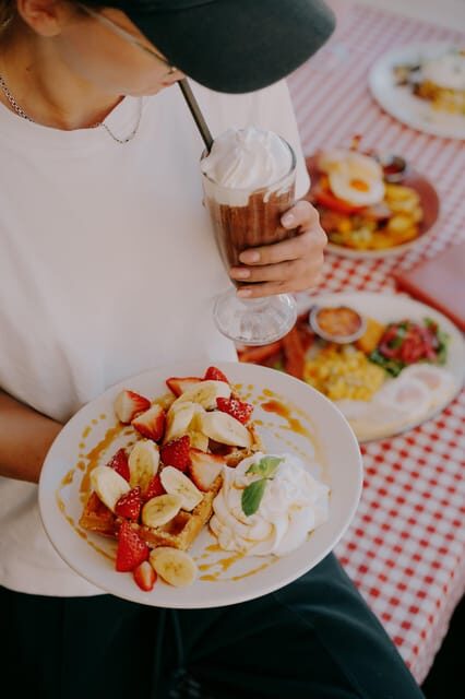 Krakow: Hard Rock Cafe Breakfast - Is It Worth the Price?