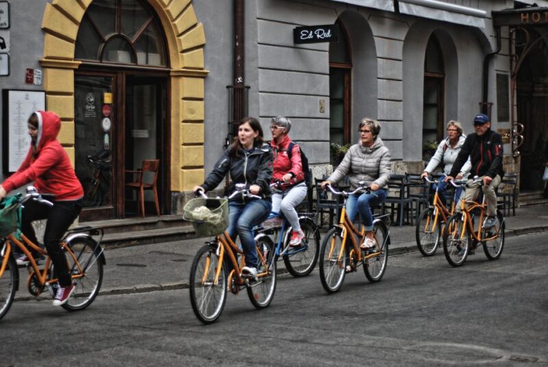 Krakow: Highlights of Krakow Bike Tour - Small Group - Key Points