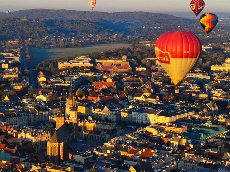 Kraków: Hot Air Balloon Exclusive Tour with Champagne - Key Points