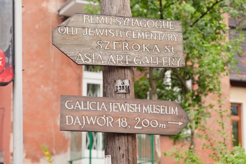 Krakow: Kazimierz Jewish District Private Guided Tour - The Sum Up