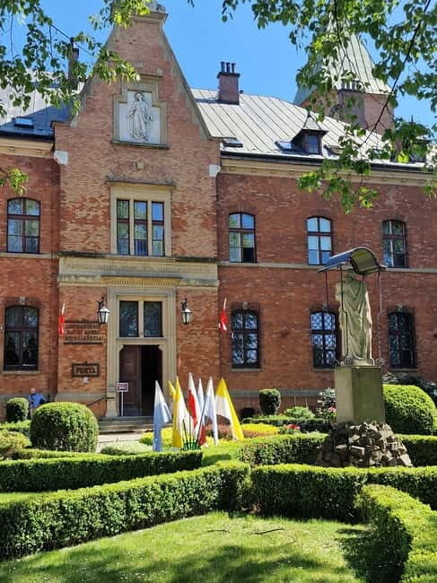 Krakow- Lagiewniki John Paul II Center and Divine Mercy - Who Will Love This Tour?