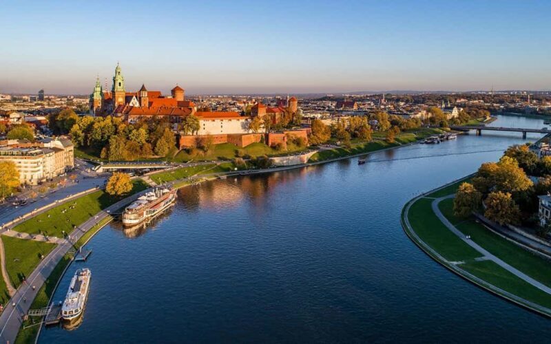 Krakow: Magical day with Alpacas, Castle & Sunset on Water - An In-Depth Look at the Experience