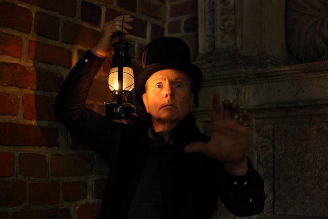 Krakow Night Tour: Ghosts, Vampires and Legends of the Old Town - A Deep Dive into the Experience