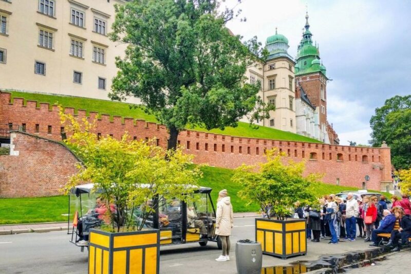 Krakow: Old Town, Ghetto, and Kazimierz Golf Cart Tour - Key Points