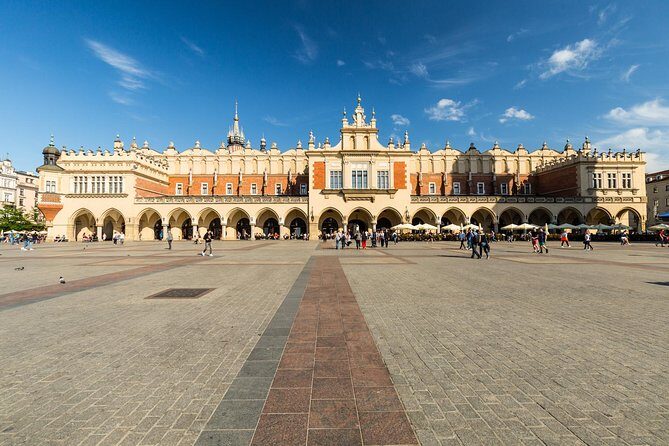Krakow Old Town Guided Walking Tour - Key Points