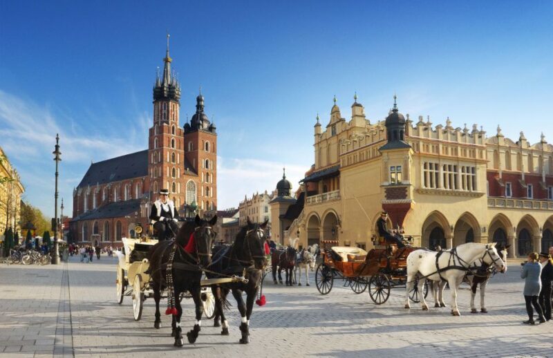 Krakow: Old Town Private Guided Walking Tour - Meeting and Ending the Tour