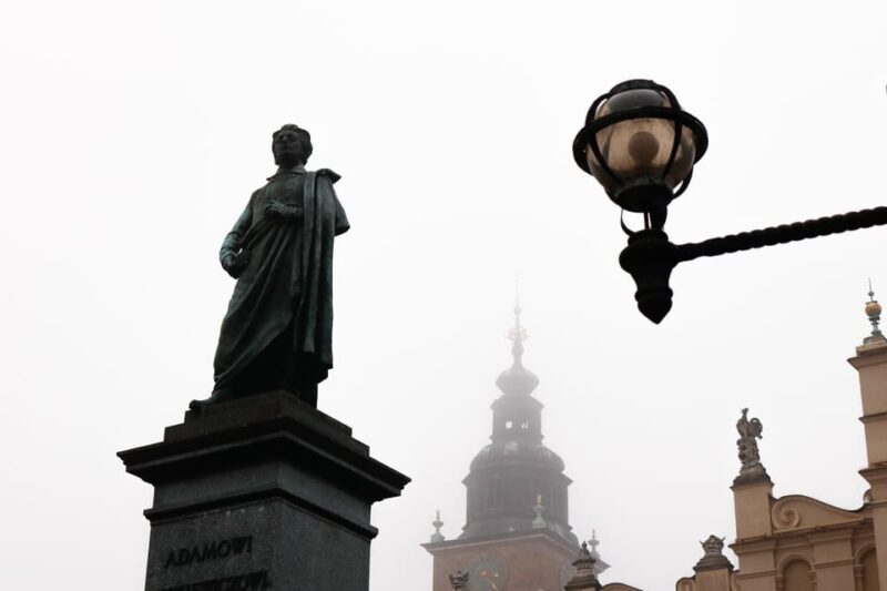 Krakow: Old Town Walk and Underground Museum Tour - A Thorough Look at the Experience