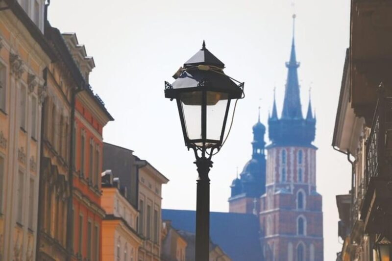 Krakow : Old Town Walking Tour With A guide - What to Expect from the Krakow Old Town Walking Tour
