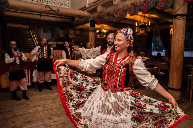 Krakow: Polish Folk Night with Dinner and Unlimited Drinks - The Experience: What to Expect
